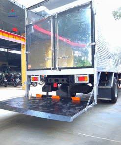 XE TẢI CHENGLONG M3 THÙNG KÍN BỬNG NÂNG 8.1M CÔNG SUẤT 200PS